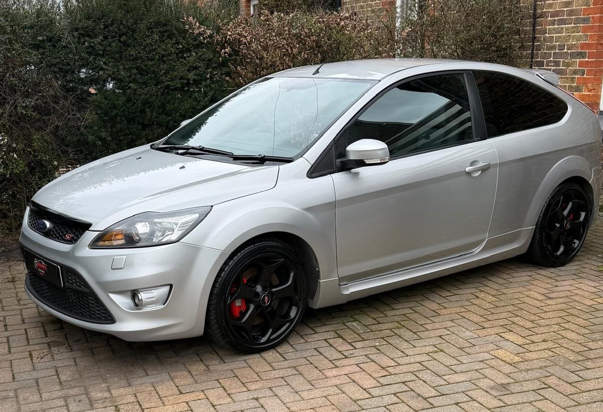 Ford Focus ST225